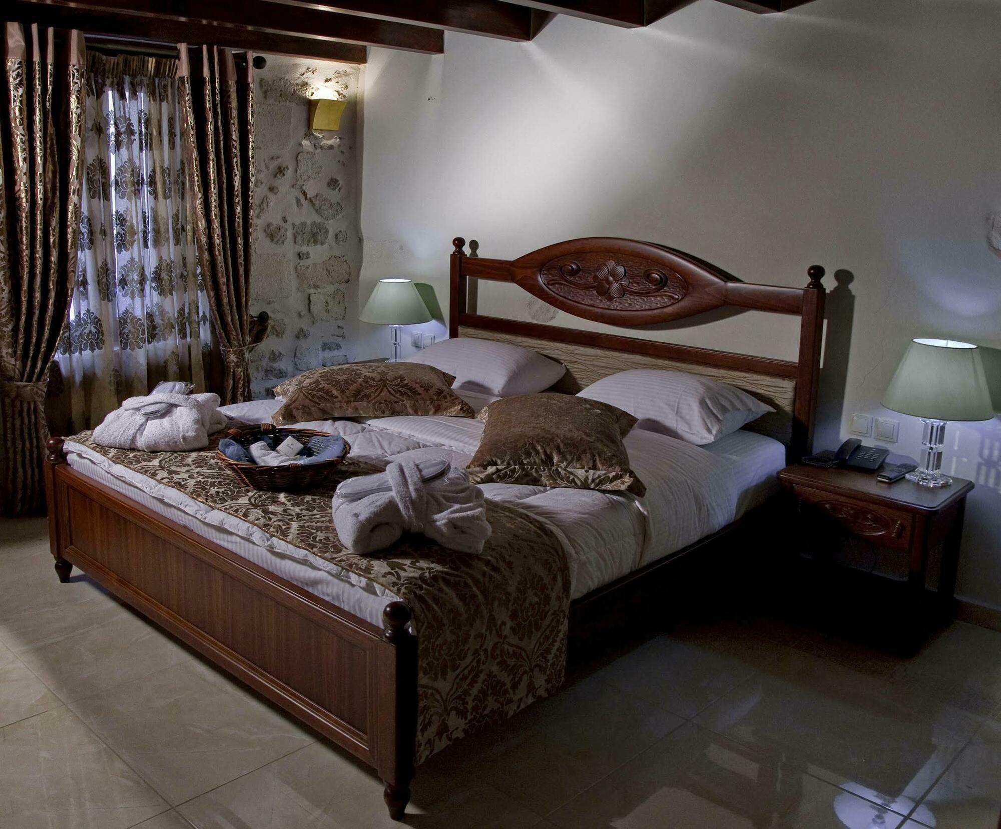 Antica Dimora Suites Rethymno  Bagian luar foto